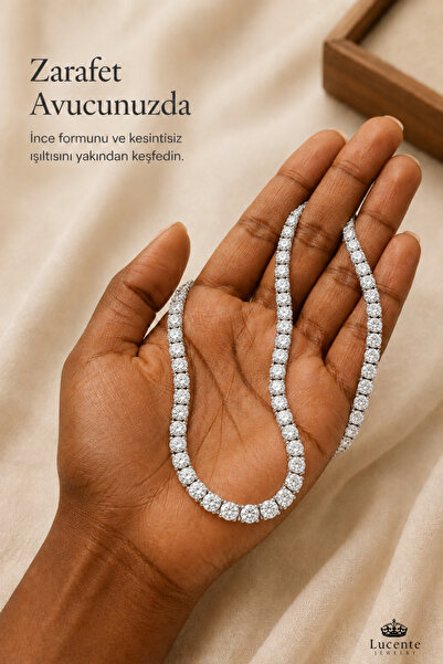 Lucente Jewellery 5mm Rhodium Su Yolu Kolye 925 Ayar Gümüş Kaplama Kararma Karşıtı Rodyum Güçlendirmeli Özel Tasarım Pırlanta Görünümlü Zirkon Taşlı Güç Denge ve Zarafetin Simgesi Küpe Hediyeli Zarif & Şık Kolye