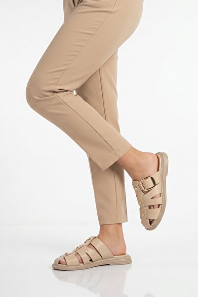 Aspor Beige Closed-Front Women's Slippers