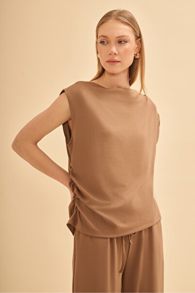 UTOPIAN Kayık Yaka Drape Detaylı Bluz