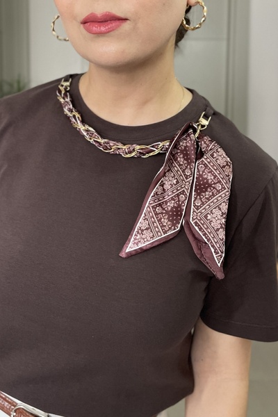 Butik Didem Sakinci Collar Chain Scarf Accessory Design T-Shirt