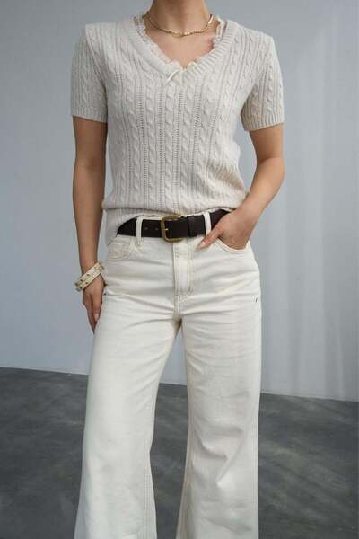 Banu Angay V-Neck Lace Trim Knitwear Blouse Cream