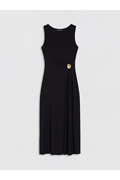 LC Waikiki Güli̇s Gi̇yi̇m^New Season Black Metal Appliqué Gathered Dress