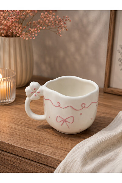 HİS Studio Clover-Shaped Ceramic Mug with Bow Pattern and Detailed Mouth and ...