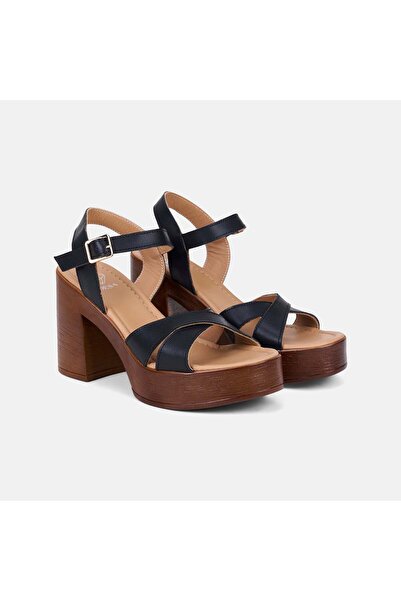 Desa Women's Black Buckle Thick Heeled Leather Sandals