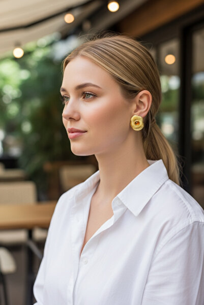 LYRA Bags & Accessories أقراط أنيقة من الفولاذ باللون البني مع تفاصيل من الخر...