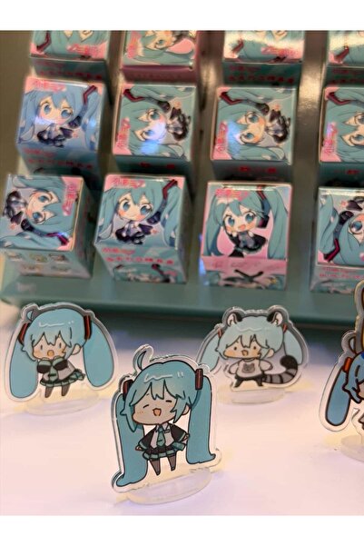 ANIME Hatsune Miku karakterli sürpriz kutulu mini figür