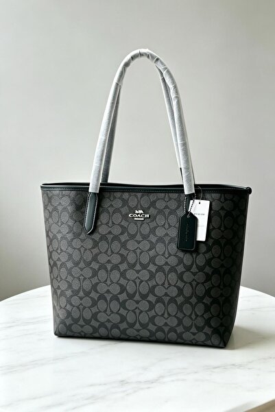 By Coach حقيبة تسوق أنيقة متعددة الاستخدامات بتصميم مطبوع مميز، مناسبة للنساء...