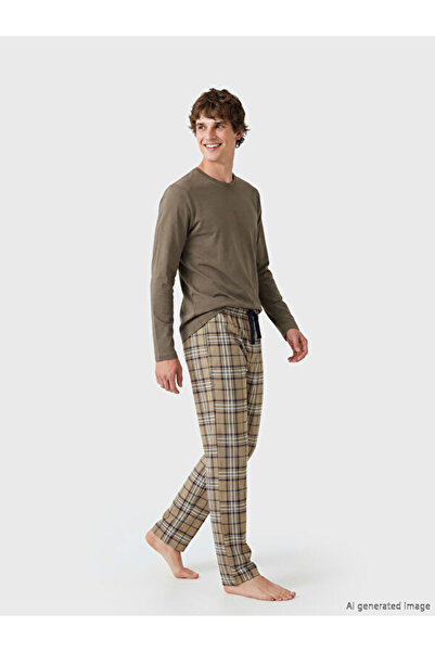 LC Waikiki Rmz Gi̇yi̇m Farkiyla Standardfit Checkered Embroidered Men's Pajam...