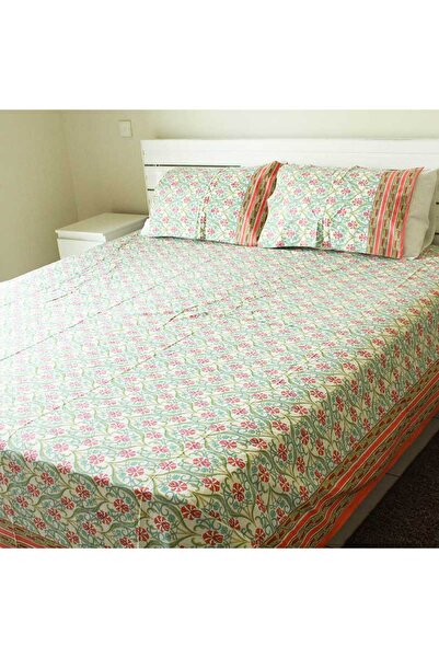 Weswadesi Bedsheet and 2 Pillow Covers -Red and Green Floral print