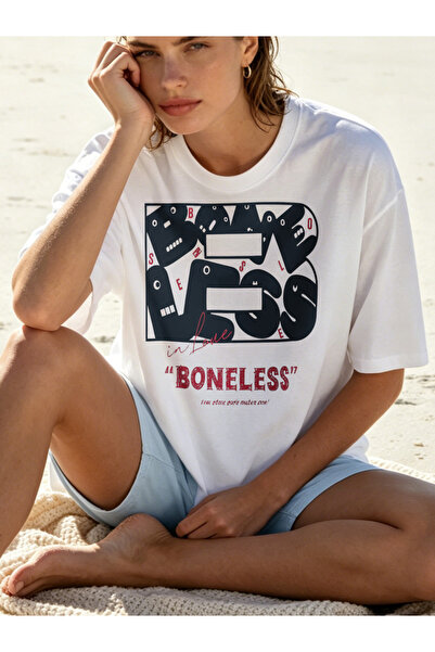 Fleck تي شيرتات نسائية بطباعة جرافيكية على شكل Love Boneless، نمط صيفي كاجوال