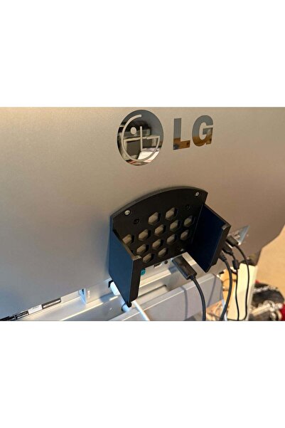 OEM Universal VESA mount for Mac Mini M4 – compatible 75 mm and 100 mm