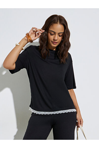 Styli Black Lace Hem Insert Relaxed Fit T-Shirt