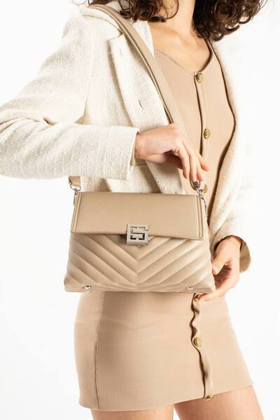 WİKİDAYS.S MODA TRENDİ Women's Quilted Shoulder Bag - Geometric Lock and Flap...