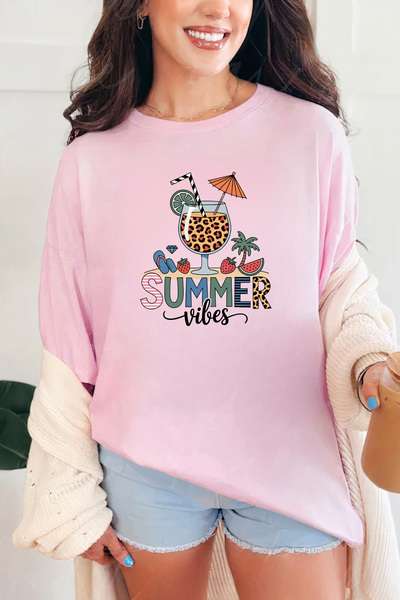 Sarah's Boutique Women's T-shirt – 100% cotton – Cocktail Vibes