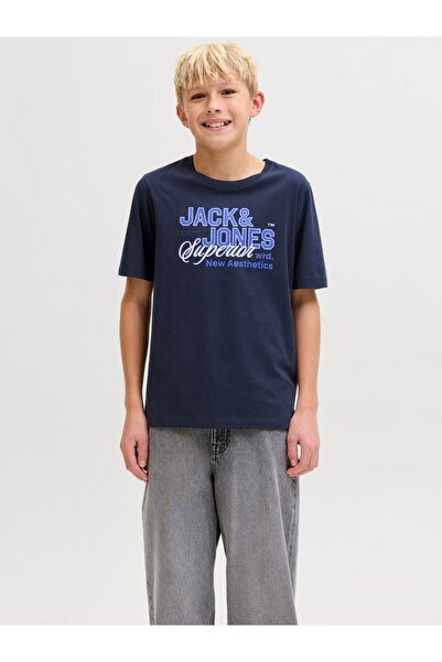 Jack & Jones Boys' T-Shirt, Regular fit at the neckline with text print, Dark...