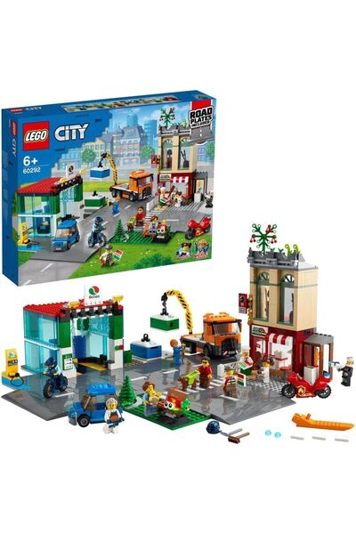 LEGO مجموعة بناء سيتي تاون سنتر 60292 (790 قطعة)
