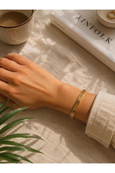 ✨ Gold Çelik Kelepçe – Kararma Yapmaz Kadın Kelepçe