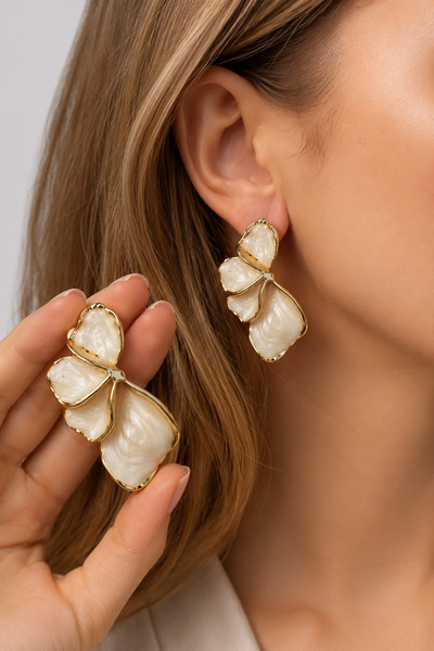 MRK Women's Mineli Light Floral Flower Earrings