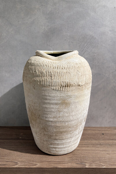 GENERAL White Ceramic Terracotta Vase with Free Dried Flowers - Elegant Decor...