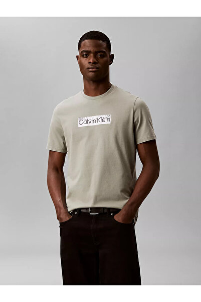 Calvin Klein Men's Regular Cut Round Neck Logo Printed Short Sleeve Khaki T-S...