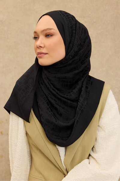 Silk Home شال قطني من نايا بنمط حجري أسود