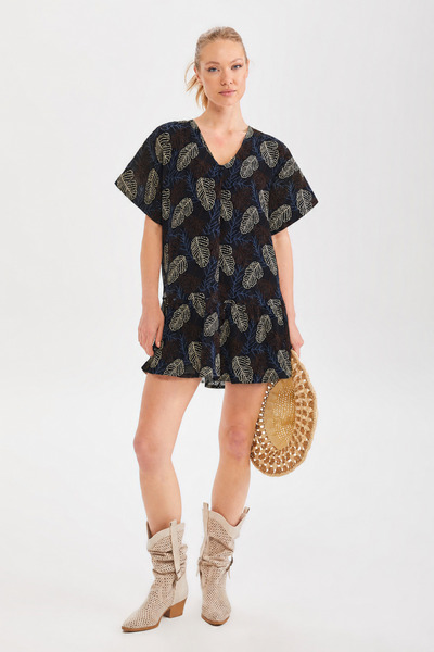 By Yaren Yazıcı Rochie mini din bumbac brodată botanic pentru femei |   Decol...