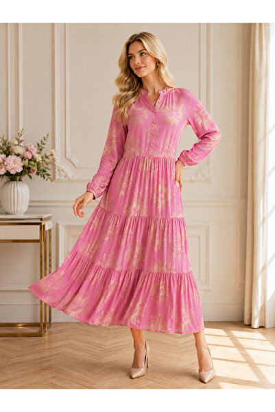 The Last Queen Rochie trandafiriu