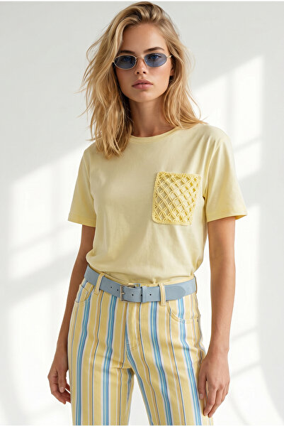 Olalook Women's Yellow Pocket Detailed Boyfriend Cotton T-Shirt Tsh-19001010