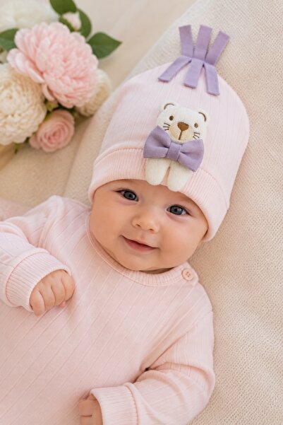 Pure Boutique Caciulita bebe roz pudrat cu ursulet si fundita lila pentru nou...
