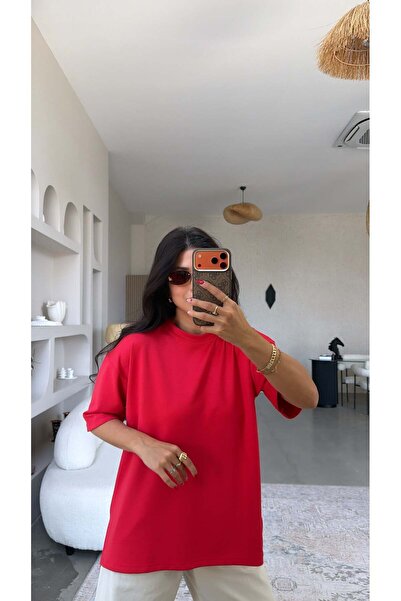 Buket Teke Κόκκινο μπλουζάκι μοντάλ oversize με μικρή σχισμή στο πλάι