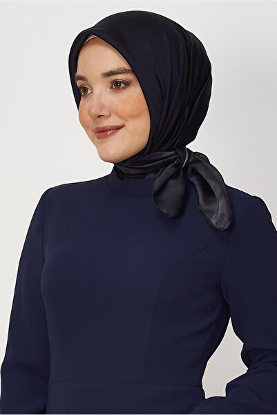 Alvina Carmen Scarf 8642