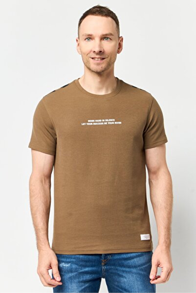 COLOR HUNT Men Crew Neck Short Sleeve Graphic Print T-Shirt, Brown