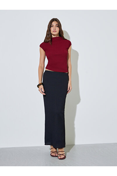 Styli Black Textured Bias Skirt