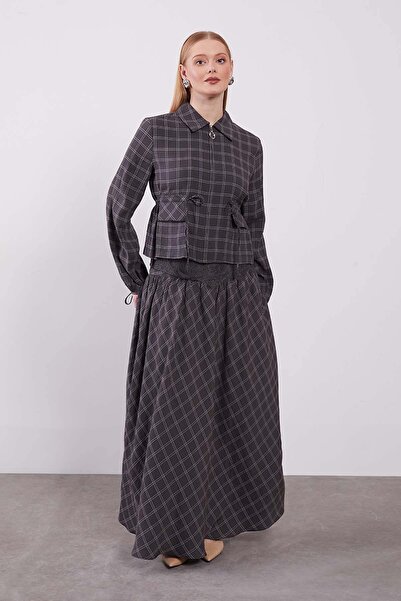 Levidor Black Waist Lace Detailed Skirt Set