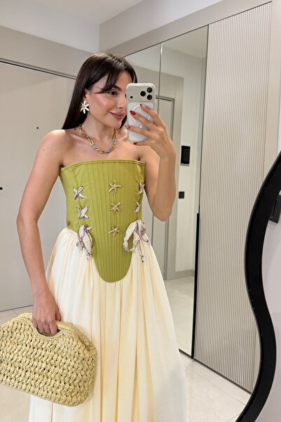 Gizem Ecemiş Labella Yağ Yeşili Gold Detaylı Korse Büstiyer