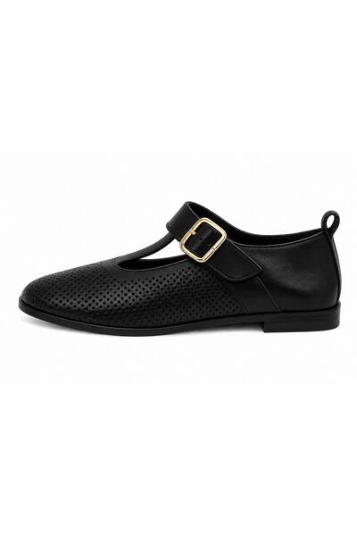 PAPUCUMUN DÜNYASI Women's Genuine Leather Flats with Buckle Detail for Maximu...