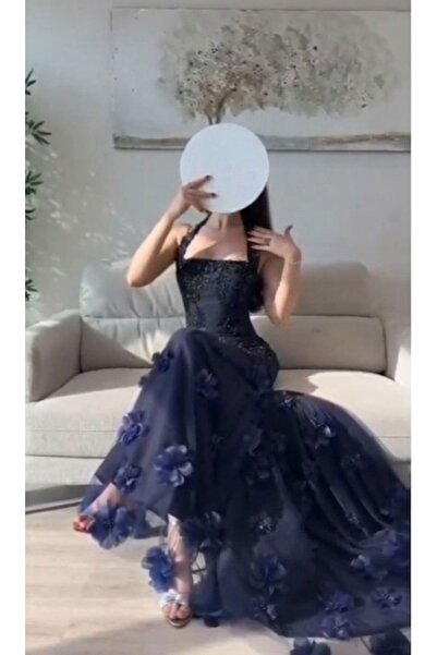 NALA FASHION Luxurious Evening Gown in Deep Navy Blue, Exuding the Tranquilit...