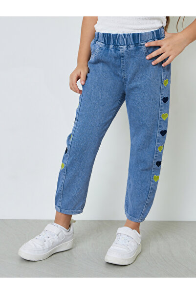 Styli Girls Side Pannel Heart Embroidered Jogger Fit Jeans