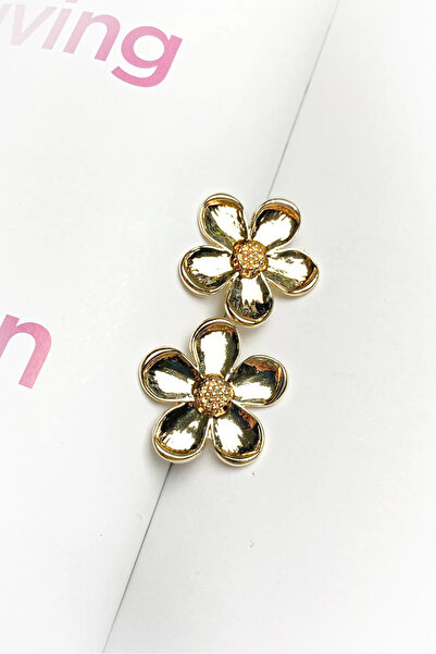 roshel Flower Motif Gold Color Earrings