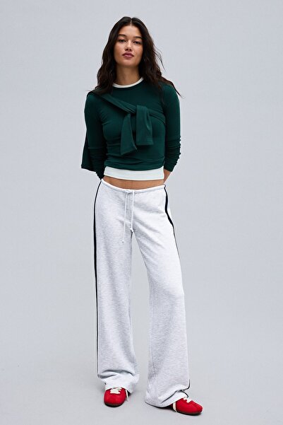 Bershka Yan şeritli şardonlu pantolon