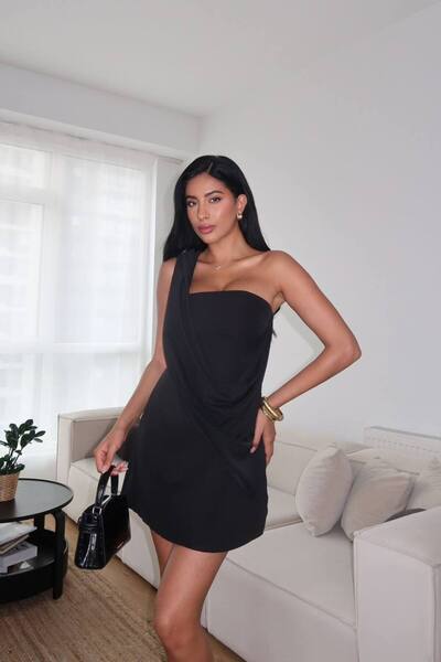 FLOWERİNG Women's Black One-Shoulder Shawl Mini Dress