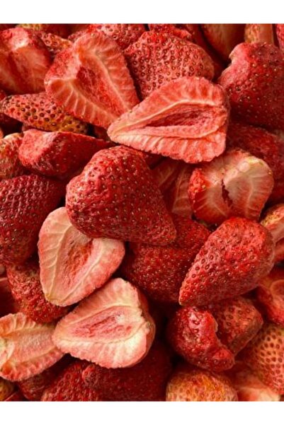 Fruit فراولة مجففة بالتبريد