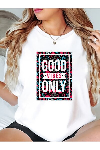 Ekim11 تي شيرت نسائي بتصميم جرافيك GOOD VIBES ONLY بنقوش جريئة وزهور وردية بن...