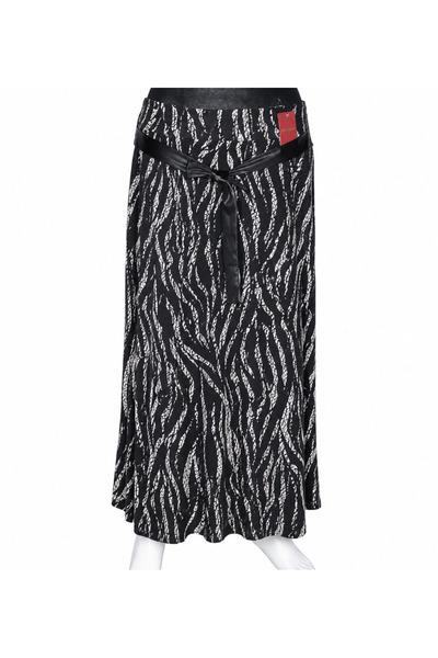 Sondos Moda42 Hesna Women's Nehir Elastic Unlined Zebra Pattern Flared Black ...