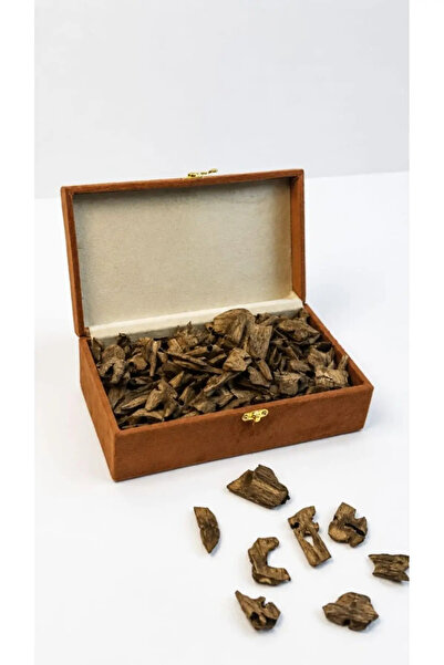 OUD WORLD Premium Vietnamese Agarwood Vip - a Kilo of Rare Oud Treasures at Y...