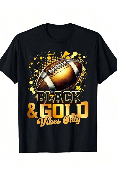 Astogria13 تي شيرت أسود ديناميكي بطباعة جريئة بعبارة 'BLACK & GOLD' ورسومات أ...