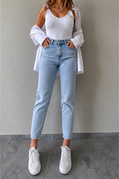 sion jeans بنطلون جينز نسائي من جوليا ميلانو للموسم الجديد Ice SnowWash Boyfr...