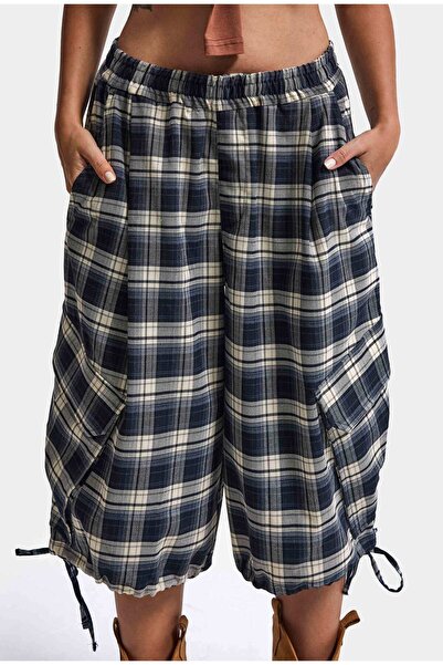 it's basic Kadın Laci Ekose W6-56 Maxi Kargo Cep Tasarım Bermuda Şort