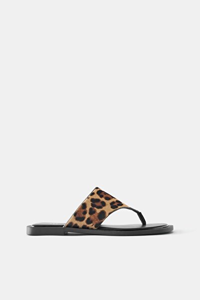 Pull & Bear Leopar desenli düz deri sandalet