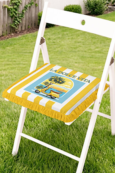 Realhomes La Dolce Vita Written Scooter and Lemon Tree Patterned Fringed Zipp...